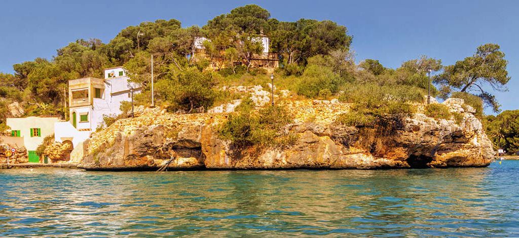 Hotels in Cala Figuera